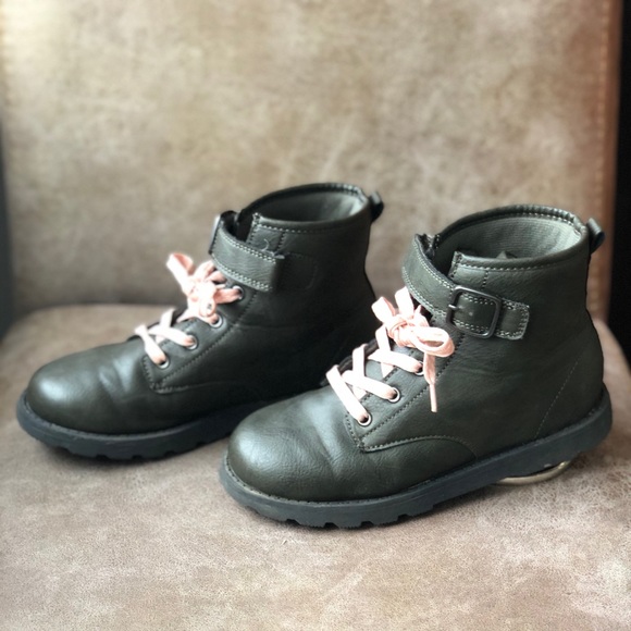 Carter’s Toddler/Baby Combat Boots sz 3 - Picture 3 of 6